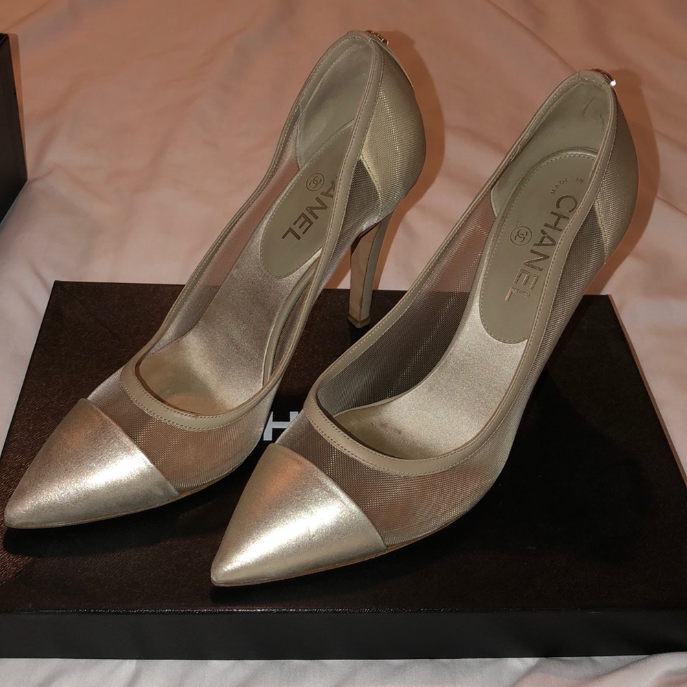 Chanel metallic mesh leather pump